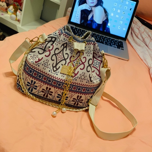 NEW Boho Crossbody/Shoulder Bucket Bag - Picture 8 of 8